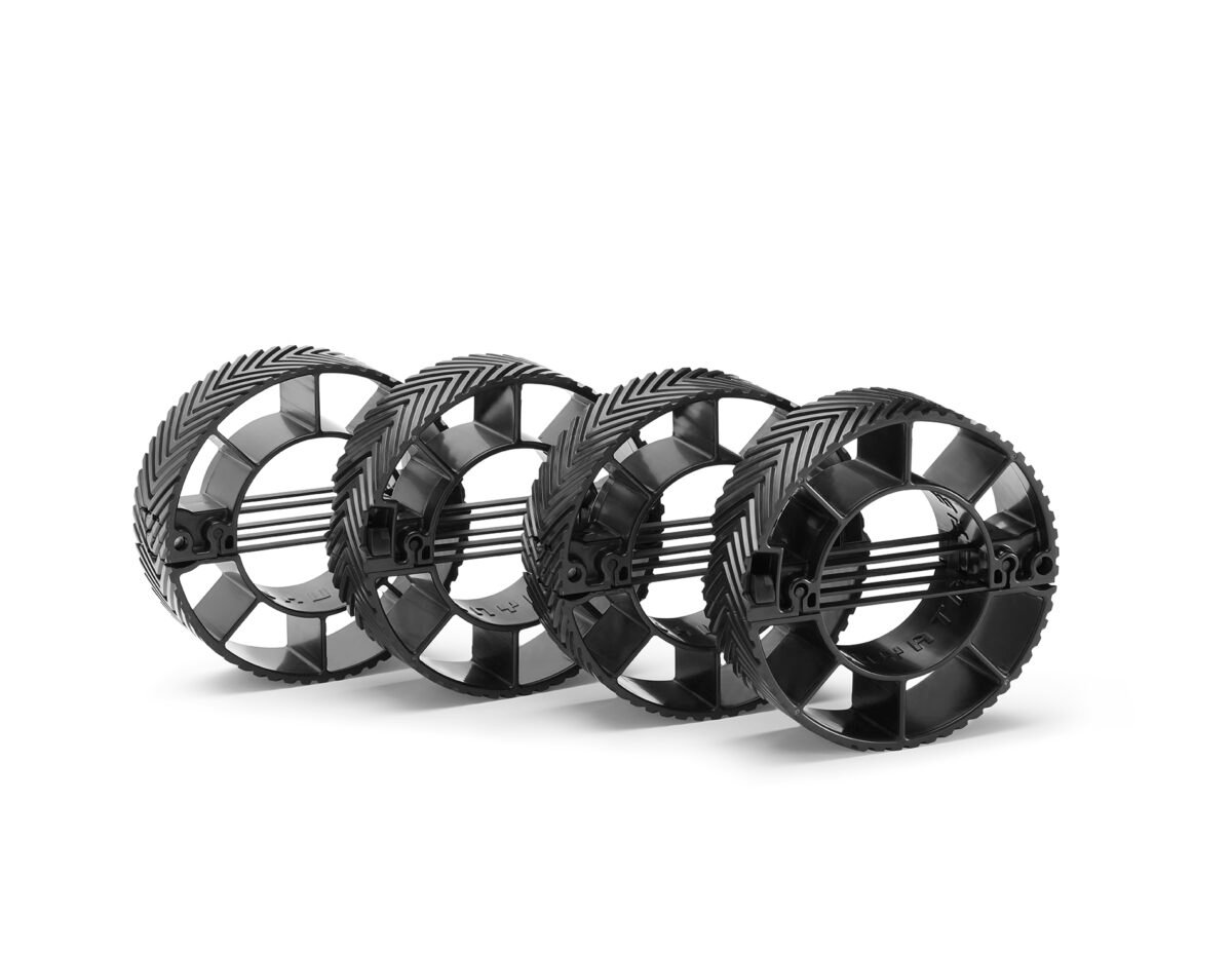 Mobius_Set_4-1200x928