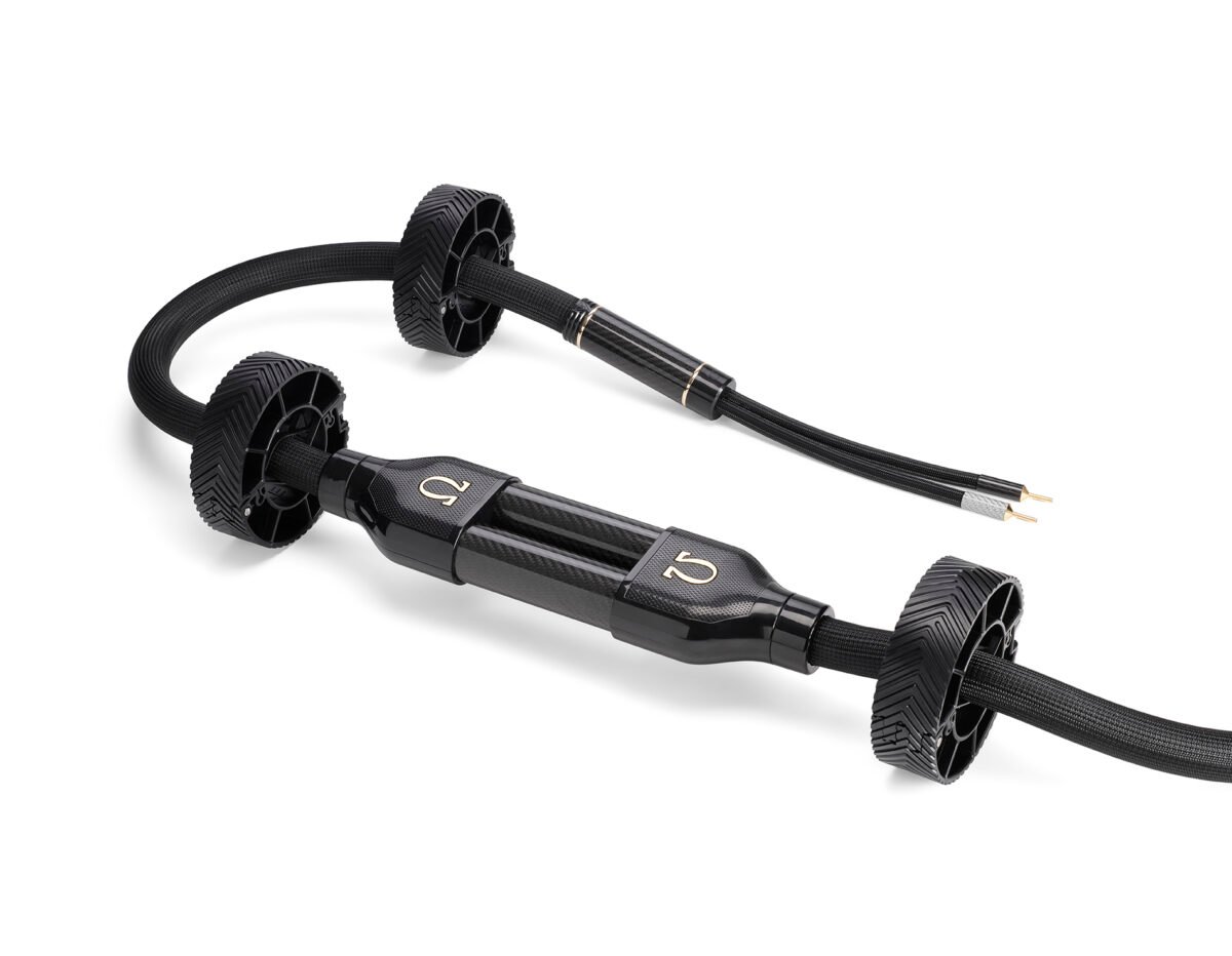 Omega_SP_Black_Detail_1-1200x932