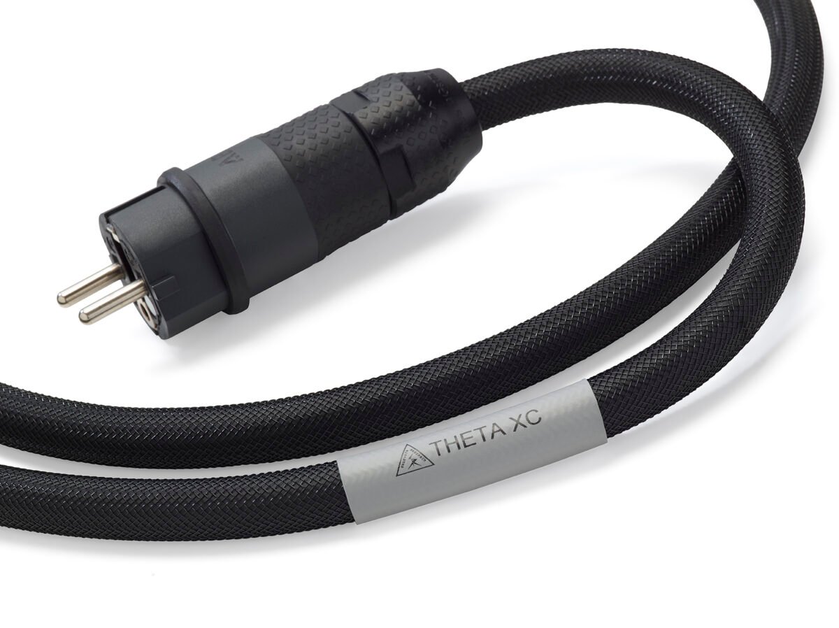 Theta_XC_EU_Detail_1-1200x898