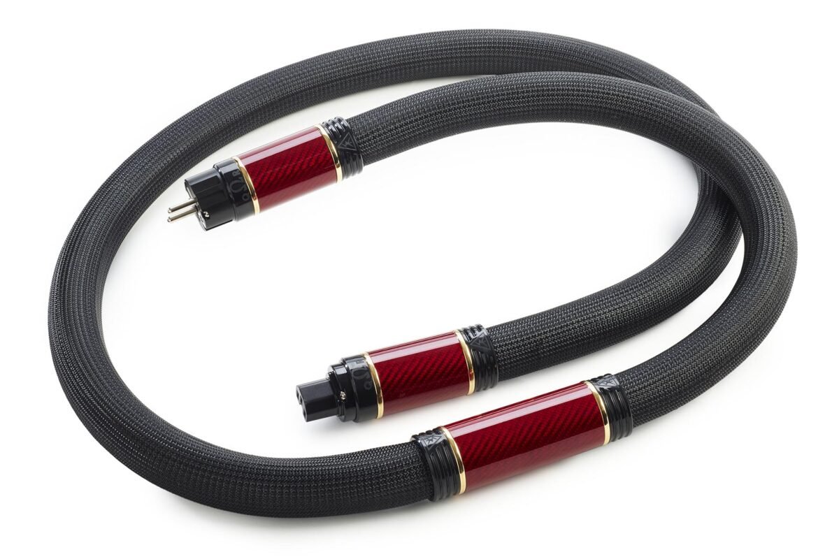 omeqa-qr-red-gold-coiled-eu-c15-2-1800x1200-1200x800